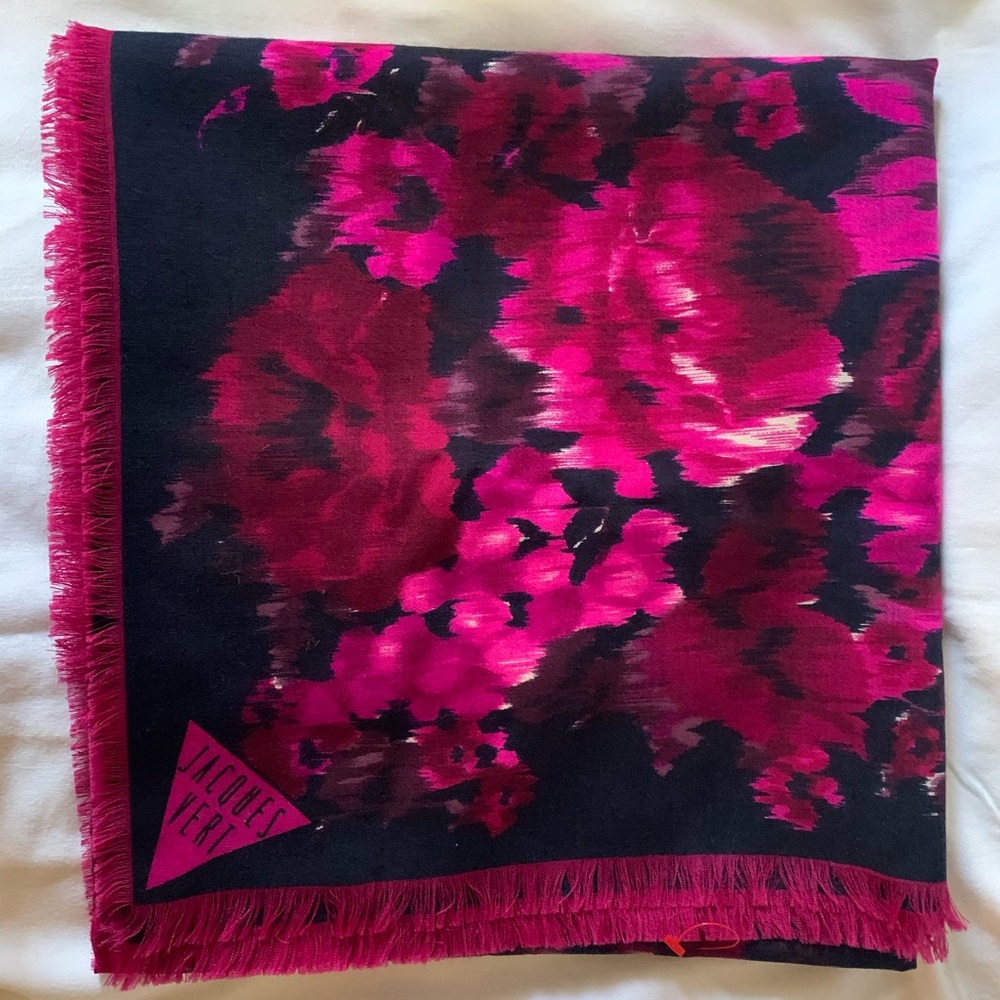 BNWOT Jacques Vert Floral Scarf